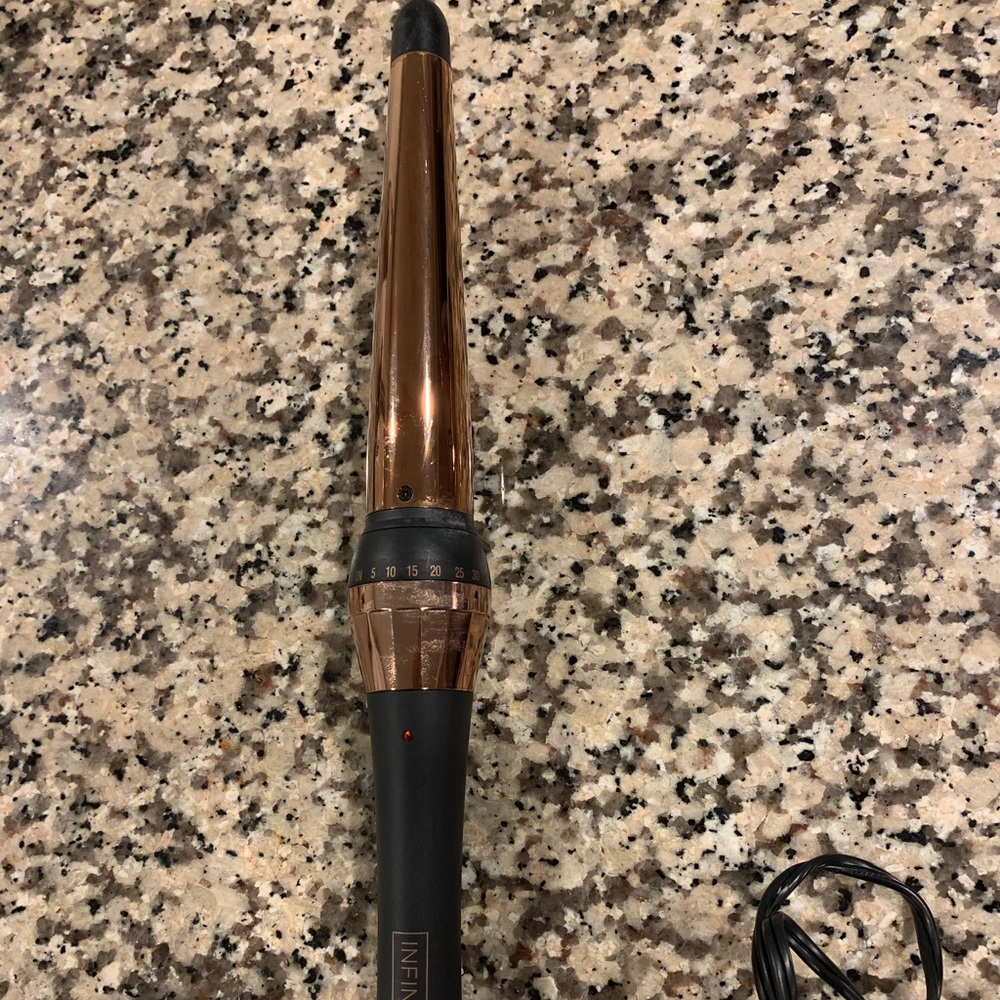 Rose Gold Curling Wand